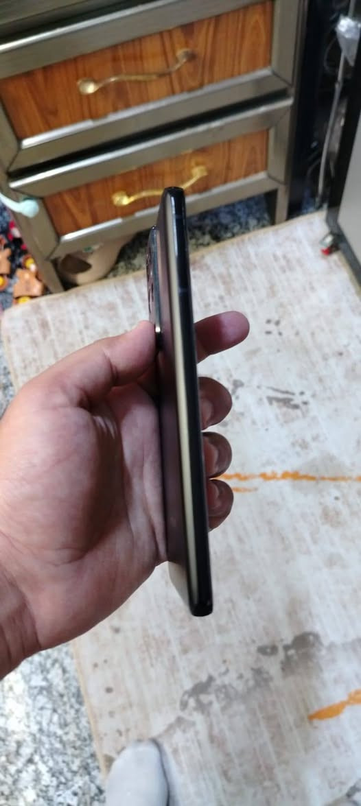 اس 21 الترا امريكي256 ورام 12 
 سنابدراغون 888 
شاشه 120 هرتز
 مع كارتونة الاصلية،جهاز نضيف فقط الدكمة الجانبية تعبانه تعلك وديته نضفوها بس ماصارات لازم تبديل والبطارية شحنها تعبان
300 الف
بغداد الغدير


**إذا كنت صاحب هذا الإعلان وتريد حذفه لأي سبب، رجاءا أرسل رسالة إلى الدعم الفني**