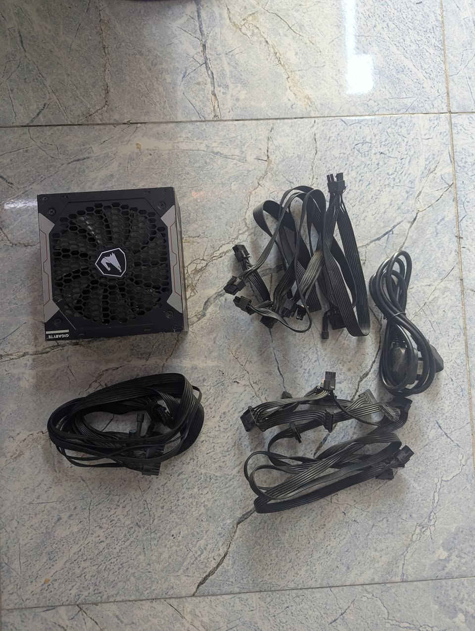 بور سبلاي
AORUS AP 850 GM 
80+GOLD
فول مدلير (كيبلاتة تنفصل ) 
نضيف كلش و شغال و بي ضمان 
سعر : 90 الف


**إذا كنت صاحب هذا الإعلان وتريد حذفه لأي سبب، رجاءا أرسل رسالة إلى الدعم الفني**