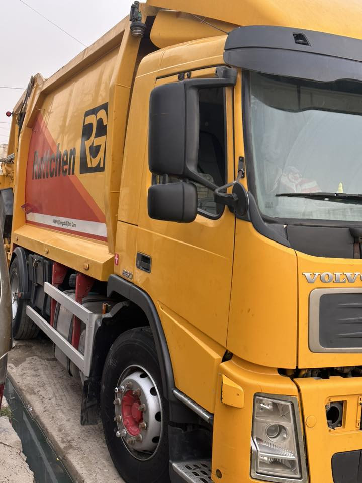 كابسه فالفو البيع موديل 2009كير جديد محرك جديد رقم هاتف *********** هاذ بس واتساب فقط  *********** مخابر
