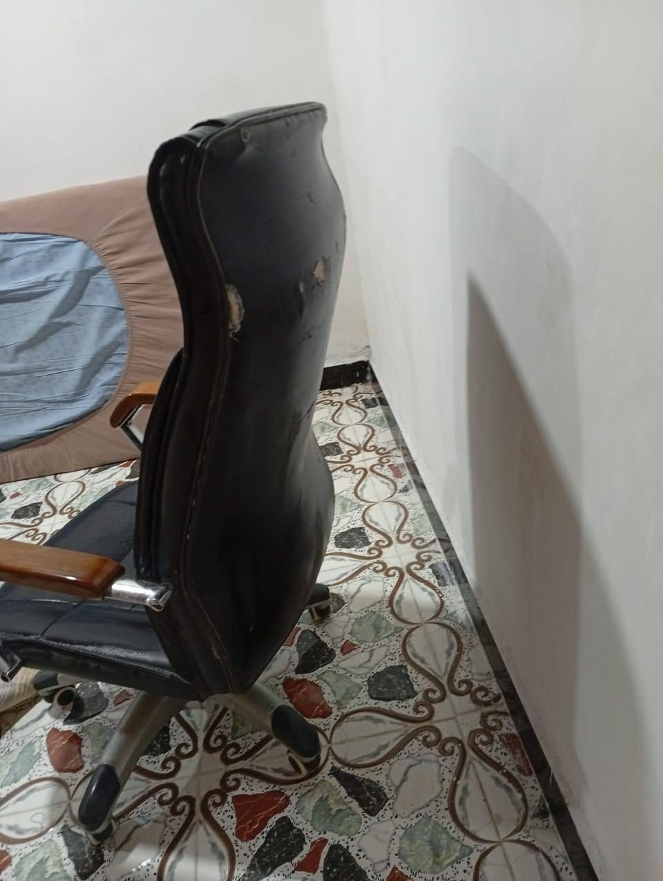 غراض للبيع كلمن أو سعره مناسب عالفحص


**إذا كنت صاحب هذا الإعلان وتريد حذفه لأي سبب، رجاءا أرسل رسالة إلى الدعم الفني**