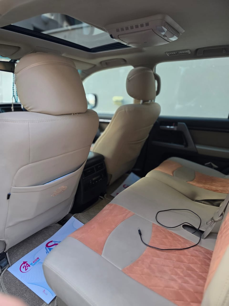 السلام عليكم
لاندكروز ستينية VX.R
موديل 2011
رقم سليمانية
 ماشيه ١٣٥ الف 
حادث جاملغ مبدل بلادي 
محرك لكزز ٨ سلندر 
مغلفه بالكامل، بصمات ، مري زراكات 
السعر 35 الف دولار وبيها مجال
***********
