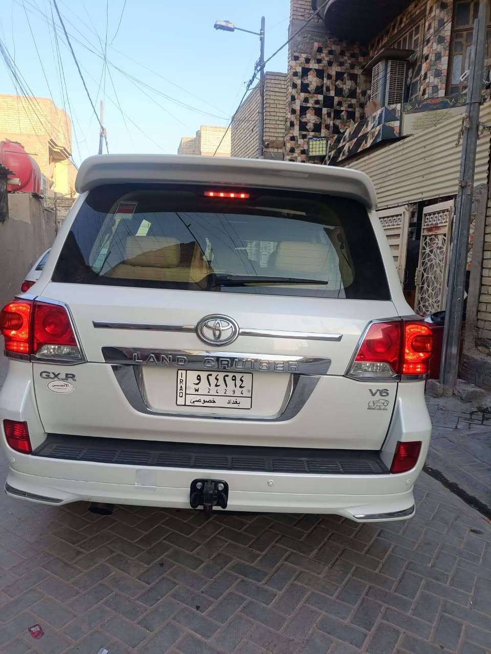 اسلام عليكم سياره لاندكروز موديل ١٤ بغداد ألماني بريم فول مواصفات تخم تاير كهربايات كله شغال تشغيل عن بعد كشنات كهربائيه حداديه مري شفط فتح بل سقف حساسات خلفيه وامامي مكفوله كفاله عامه المكان بغداد مدينة الصدر ***********
