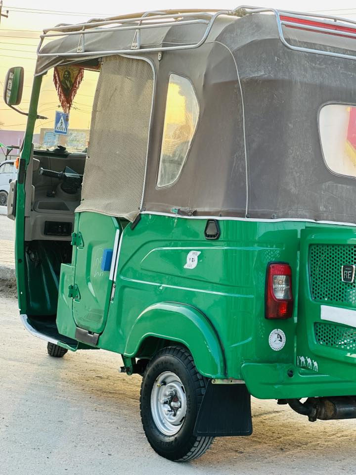 السلام عليكم اقرآ المنشور ورجع خابرني
تكتك ٢٣ ✅
رقم انكليزي 🆔
داخلة هزة🗳️
اللون اخضر 🌿
تايرات جبلي🛞
لايت زنون اصلي 🔦
مضخم صوت📣
مسجل جديد ✔️
كفالة عامة كشر+مكينة
(تجي تشوف وتقتنع إلا نسولف بالسعر)
رجاء رجاء رجاء 👇
المو شراي لا يراسل ولا يخابر 
السعر ——> اتصل 📱👇
(***********)

الخاص مغلق مغلق مغلق 🔐🔐🔐

ملاحظة/// السنوية باسمي مداور(ثاني يوم)
الرقم ذي قار .
