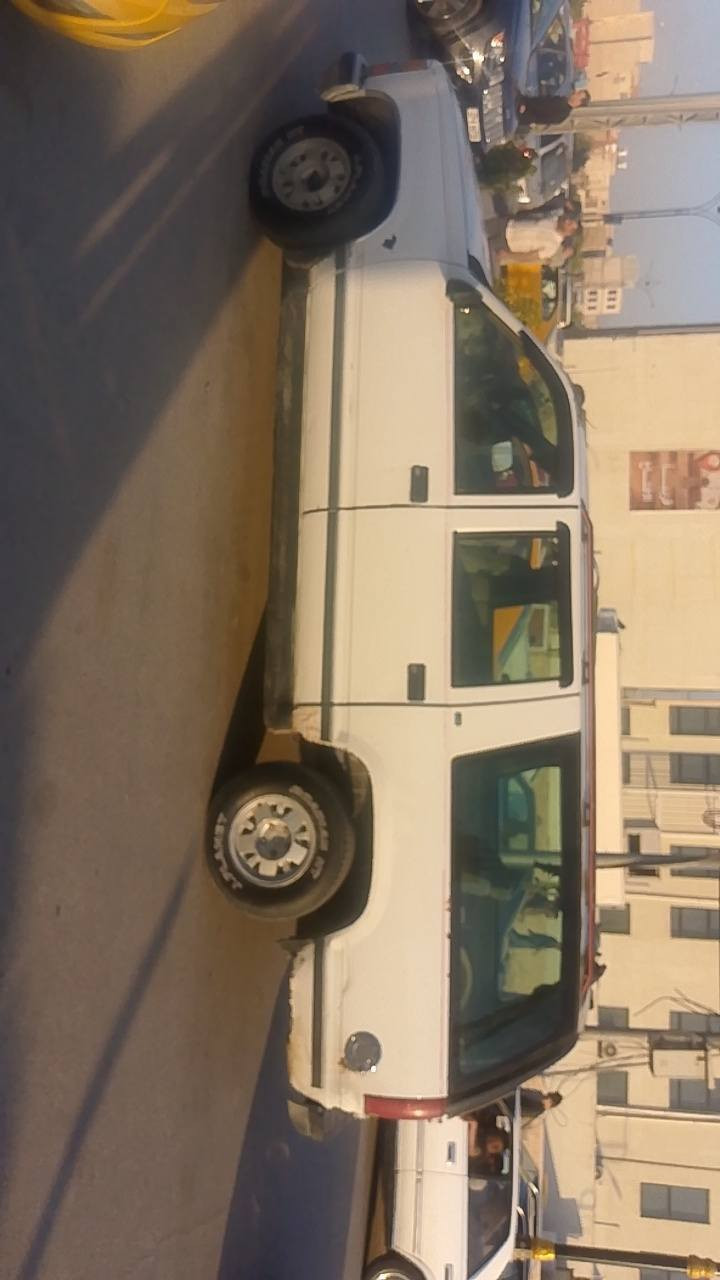 موديل 1993ميكنه بلاد كير بلاد لا تنفيس ولا تبخير نعمه سياره رقم دولي مدور ثاني يوم كهربائيات كلها شغاله حدادية جديده سعرها 35وبيها مجال ‏‪***********‬‏
