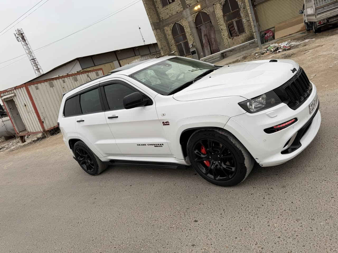 السلام عليكم 
للبيع Jeep SRT 6400
مديل 2013 خليجي كفالة عامة رقم بغداد مميز 
فول مواصفاااات للأخير 
السيارة علية شوتة وبرمجة مصطفى ايكل وبلكات ريسنك + ولف حماوة ريسنك + فيت بم ريسنك وتخم تاير دلوب
محرك وكير وصد كله جديد كفالة 
مكاني بغداد  سعر 210 $وبيه مجال 
***********
