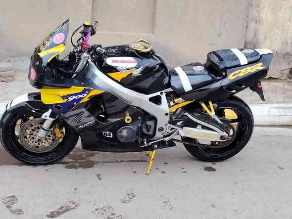 السلام عليكم بطح cpr919 للبيع 
مكينته مكفوله كهربائيات كله شغاله 
اي استفسار ***********
