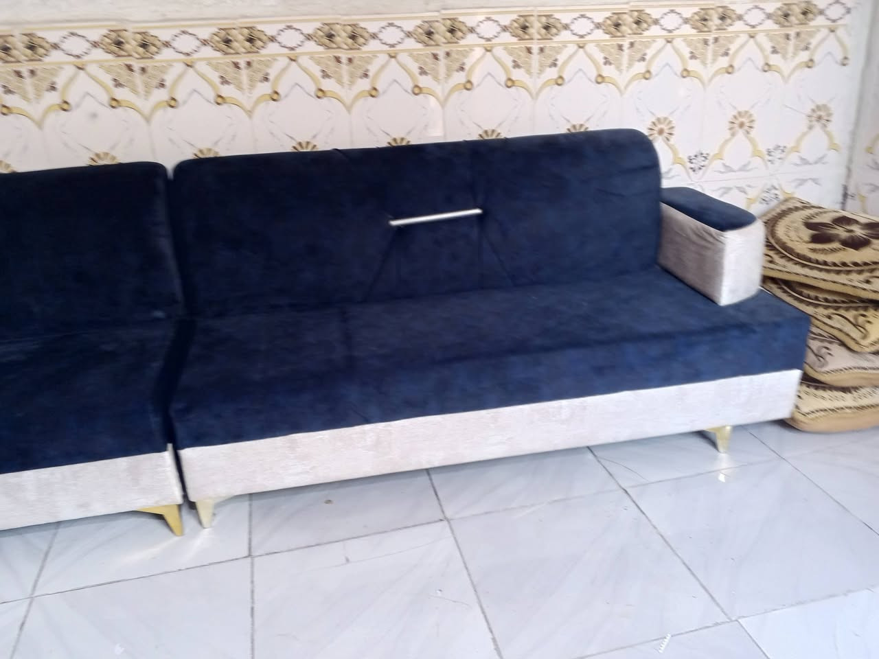 تخم عـشر نفــــرات نضيف مامكـــسر المـكان ناصريه حي الشهداء 
الرقـــم/***********
