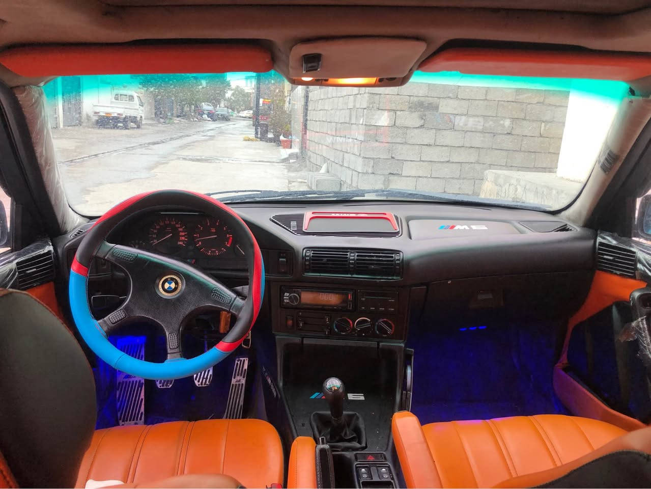 بيئم بؤ فرؤشتن مؤديل 1992 مةكينة 520 كةپس گير عادي گيرو مةكينة سةرفو بوخاري بةشةرت تةقةو رةقة بةشةرت هةمو گياني كرايتة M ويلي M18لةسةريةتي. دوو جام كارةباي سلايدةلايت زينؤنؤن سةيارةكة ئارم هةوليرة بةس 4 پةنجة پشتي هةية نةگيشتة عةوزي أربيل, العراق


**إذا كنت صاحب هذا الإعلان وتريد حذفه لأي سبب، رجاءا أرسل رسالة إلى الدعم الفني**