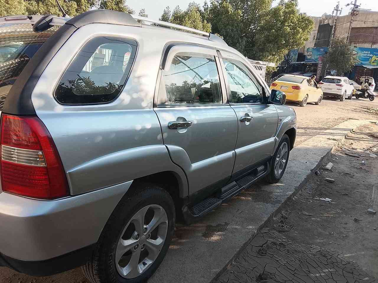 كيه سبورتج خليجي مديل 2009
نضيفه مال جناي ساره حلوه مصبوغه حزام اثر جراد فقط بدون دواخل التفاصيل اكثر متواجد عل فيس 
او رقم ***********
