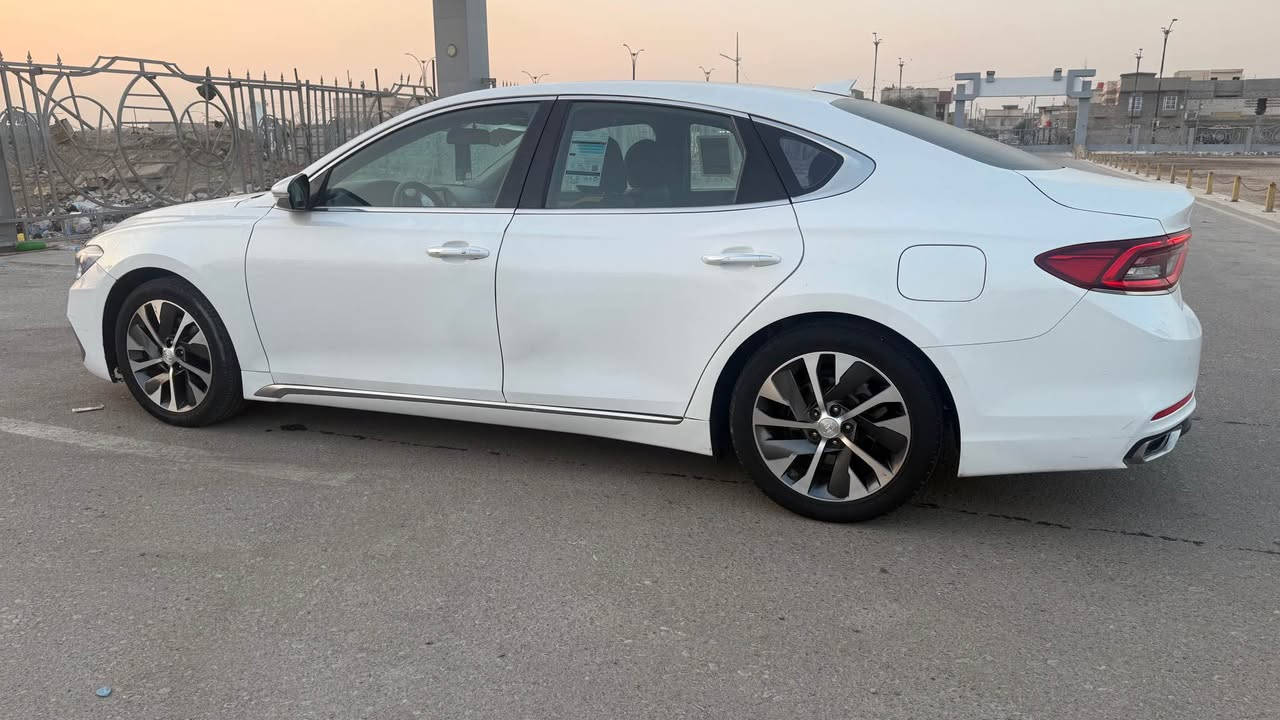 سلام عليكم هونداي أزير ه وارد كوري موديل 18 سياره غاز بلاد جهازه كير محرك تبريد تخم تاير جديد 
سعر 135 وبيهه مجال 
مكاني بصره *********** البصرة, العراق
