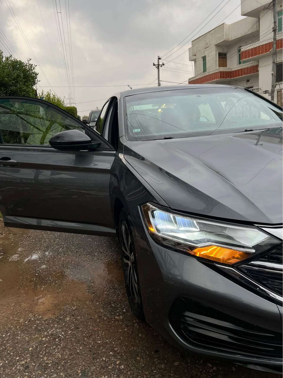 السلام عليكم للبيع فقط بدون مراوس 
جيتا S sport
موديل 2023 ماشية 31 الف ميل 
بيها 3 قطع صبغ بدون دواخل 
كير و محرك جديد محركة 1.5 تيربو 158 حصان 
شاشة كبير الحجم كيج الكتروني 
تبريد و تدفئة كشنات مختم با حرف S 
ارباك سستم كلها 
بيه براس الشاصي شخط بشرط ما بي لا كص و لا تعديل 
ما بيه دينار واحد مصرف 
قبل اسبوع ترقمت السيارة رقم وسنوي جديد لحد 2032
السعر بلاش 147 ورقه و بيه مجال بسيط كلش 
عنوان السيارة اربيل 

للتواصل ***********
واتساب ***********
***********
واتساب *********** أربيل, العراق
