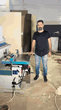 فريزة صناعي ماطور 2.2 kw العنوان بغداد الزعفرانيه شارع الشركات  077071...