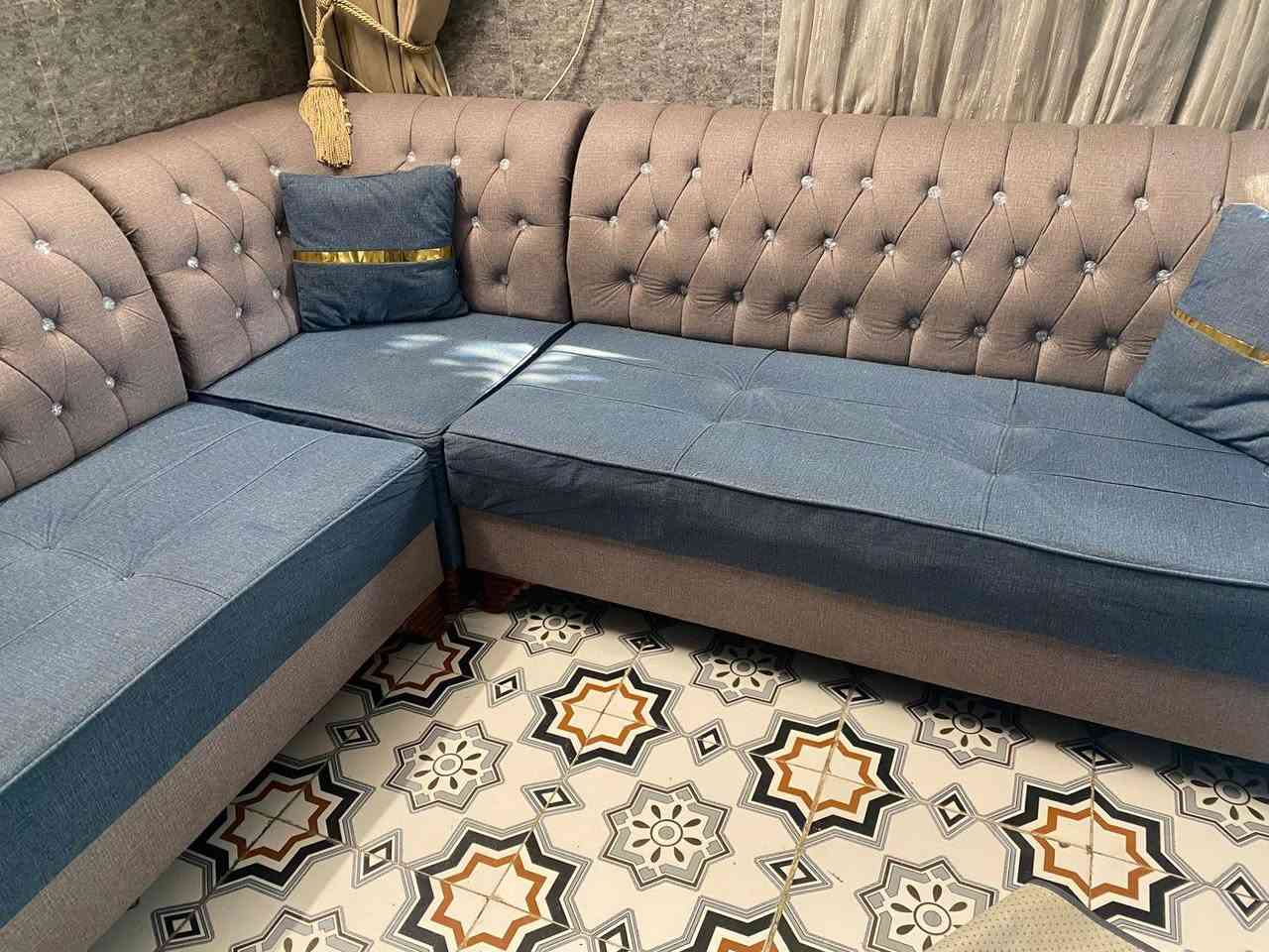 السلام عليكم عندي هذا الديوان ٩ مقاعد سعره ٢٥٠


**إذا كنت صاحب هذا الإعلان وتريد حذفه لأي سبب، رجاءا أرسل رسالة إلى الدعم الفني**