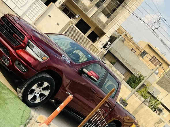 رام Ram 2019بك هورن  لون ستار  ((بانوراما ))
مواصفات لأرامي السياره 8 سلندر 5700 
تنفس طبيعي بدون ايتروك محرك المرغوب
باب طويل بدي. قصير لون مميز  
لايت + بك لايت Led بجم المرغوب 
حادث جدا بسيط جاملغ خلفي بدون( ايرباك) 
قطعه صبغ وقطعه كلير
صور حادث وسونار يمك 
ماشيه 63m حقيقي
(بانوراما )سقف جام 
فوريل 4*4وضعيات قياده 
سايد بريك كهربائي 
كشن منفصل 
داخل جلد لونين  مع تدفئه مقاعد اماميه 
استرين تدفئه 
مرايا جانبيه شفط كهربائي 
اماكن تخزين متعدد 
رادار امامي +خلفي
أمكانيه تعديل ارتفاع دواسات البنزين والبريك
شباك خلفي كهربائي 
دوسات جانبيه بلاديه 
غطاء حوض بدي
السياره فول مواصفات عدا شاشة التسلا
رقم بغداد الجديد إنكليزي ب اسمي سنويه جديده 
مكانها بغداد العامريه او اليرموك
***********
