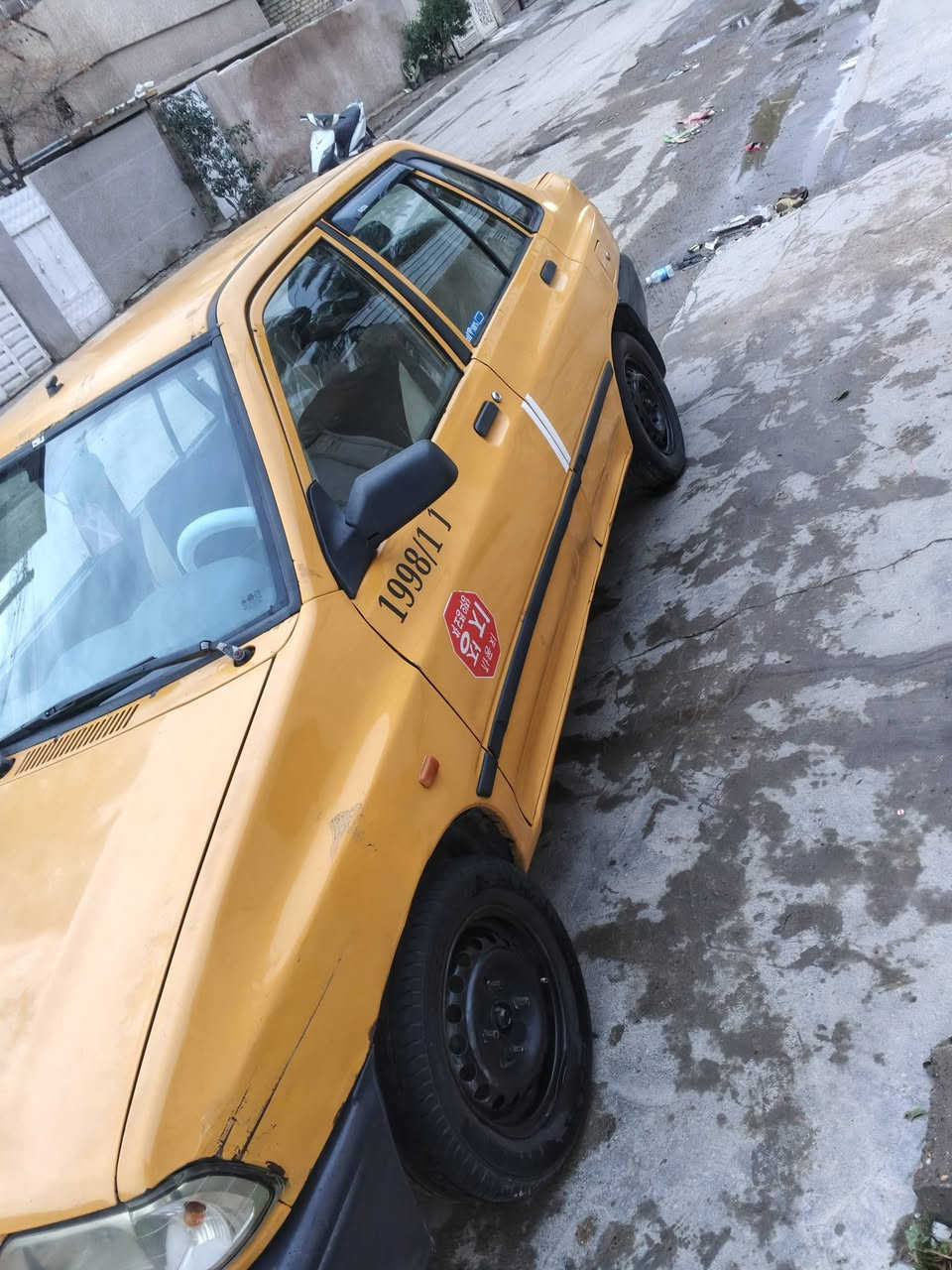 سلام عليكم سايبه موديل12 سياره نضيفه مصفره هيءه وخرامات رقم جديد تخم تاير جديد دوشمه ودواخل جدد وسياره خير من الله لسعر27 رقم ***********
