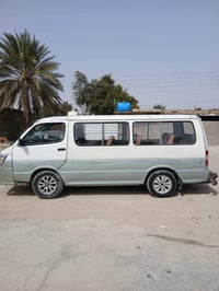 جنبي مديل2010 مكينه ونجي كير عادي سياره مصفره من كلشي بس هيئه 3 ورقات ...