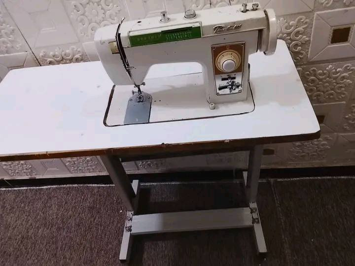 مكينه برذر اصليه مال موسسه مع الميز بسعر 150.الف خياط عدل وزكزاك وتطريز وهواي نقشات للحجز خاص يوجد توصيل للكافه العراق وشرط الفحص


**إذا كنت صاحب هذا الإعلان وتريد حذفه لأي سبب، رجاءا أرسل رسالة إلى الدعم الفني**