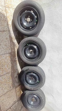 تايرات 14 هنه والوياله اخو الجديد عده تاير واحد مو هل كد  يرهم سبير اب...