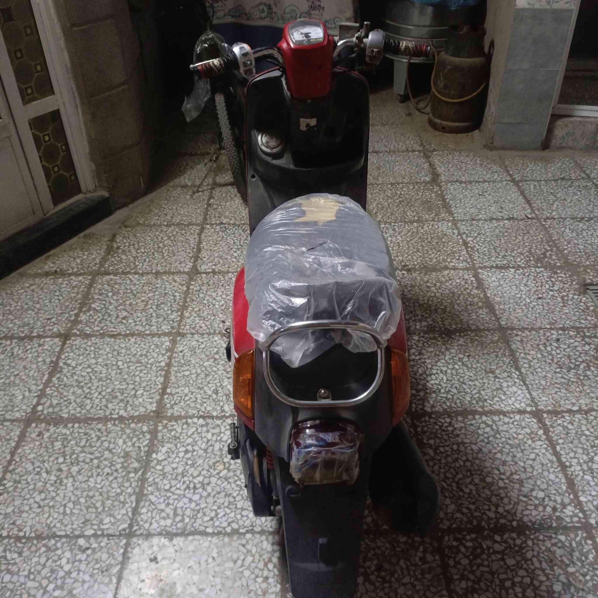 سلام عليكم دراجه بوليس سرعه 120مكينه ناعمه خير من الله بريكات تايرات كهربائيات شاير وسلف هندر كله شغال مابيه نقص مكاني بغداد الكماليه سعرها 550وبيه مجال رقم الهاتف ***********
