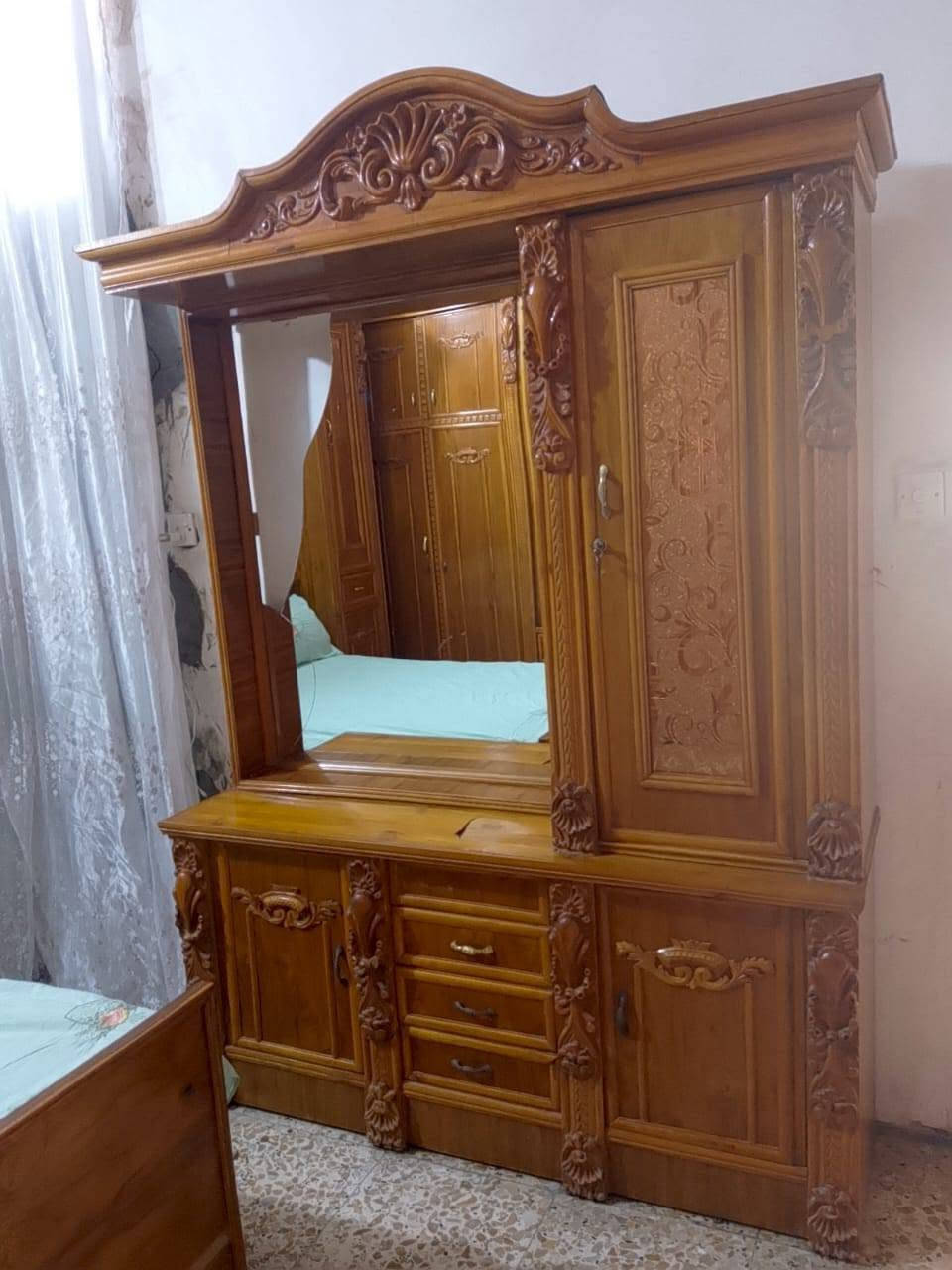 غرفة اخشاب للبيع (مستعمله )
المكان بغداد ... حي النصر 
السعر مليون وبيه مجال 
الاستفسار ..الاتصال او مراسلة الرقم التالي 
***********
