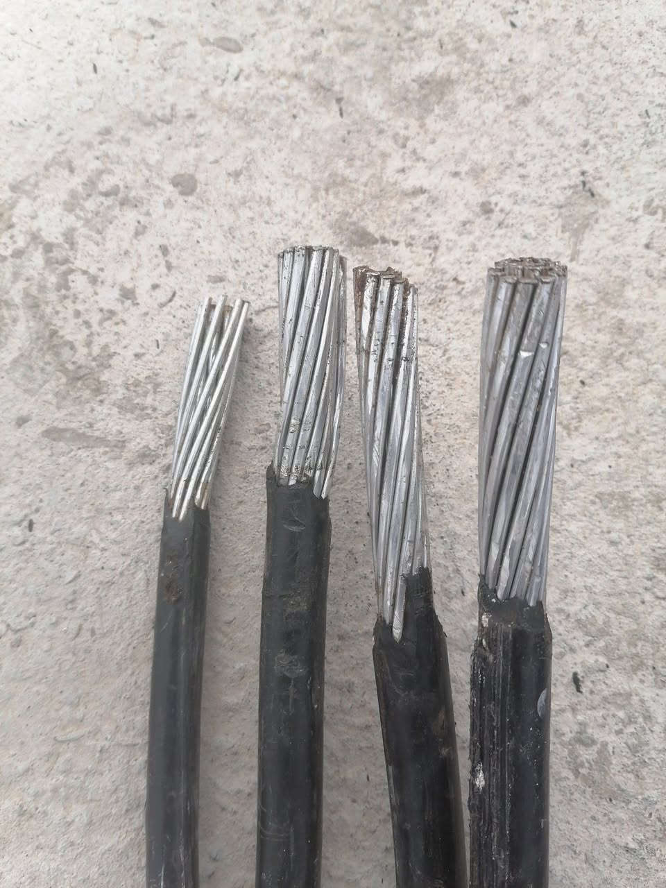 ضفيرة كهرباء أصلية، 120ملم، الطول 25متر

السعر خاص


**إذا كنت صاحب هذا الإعلان وتريد حذفه لأي سبب، رجاءا أرسل رسالة إلى الدعم الفني**