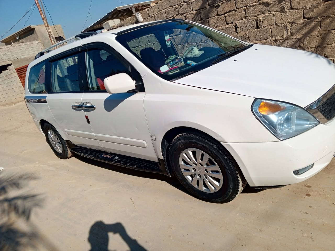 السلام عليكم كيا سيدونا 2009حادثه جاملغ امامي وباب سايق  رقم ديالى مشروع وطني  حداديه كير مكينه مكفولات للستفسار ***********السعر 133وبيها مجال حك جيتك
