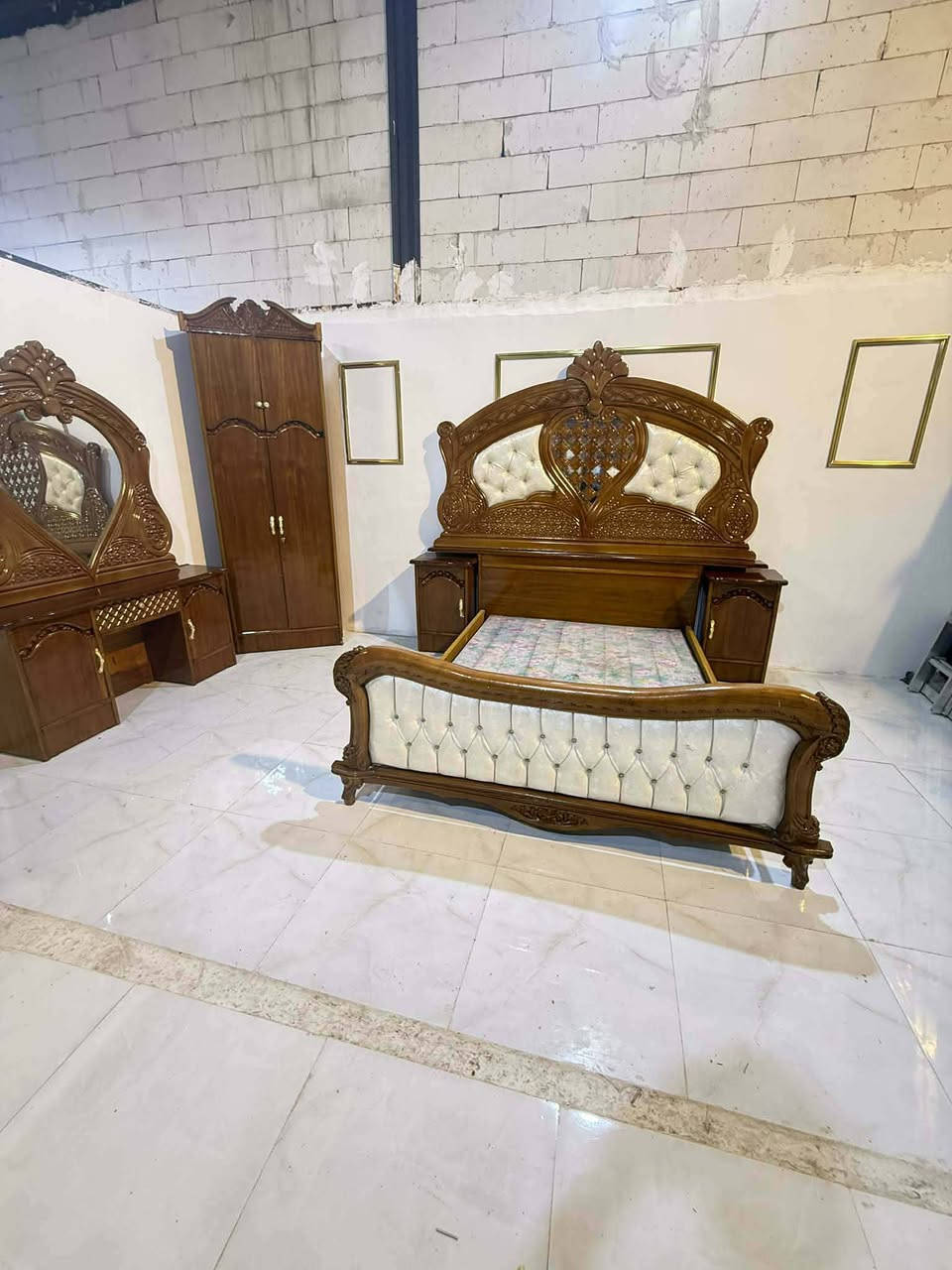 غرفه نوم داخل وخارج صاج
٤ ملم داخل خارج 
غرفه مستعمله نضافته ٩٥ 
غرفه ثكيله 
سعر غرفه ٩٥٠ 
شد ونقل مجاني بداخل بغداد


**إذا كنت صاحب هذا الإعلان وتريد حذفه لأي سبب، رجاءا أرسل رسالة إلى الدعم الفني**