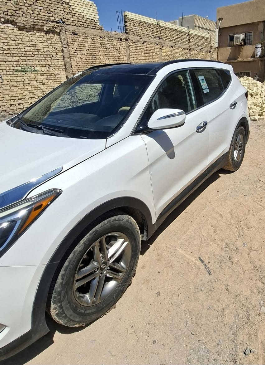 السلام عليكم 
للبيع سنتافيا كوري موديل 18 فول مواصفات واحد على واحد المحرك 2400
بنوراما
تبريد قطعين
اربع بصمات تشغيل وأبواب
جنطه كهرباء 
كراسي كهرباء تدفئه امامي خلفي
فول تحكم استيرن 
ترحيب 
اشاير بالمري 
حساسات امامي خلفي 
دفع رباعي 
ايكو تقليل وقود 
شاشه اعطال 
شاشه كبيره +كامره
كشنات جلد
بردات خلفيه 
حاكيه والاقطه ومخرج شاحن 
وبعد بيه مواصفات اهواي السياره رقم بغداد بسمي 
ملاحظه (بيه رشات صبغ اثر تقشر )
 العنوان بغداد التاجي 
السعر نهائي ١٢٧ ورقه
موبايل ***********
