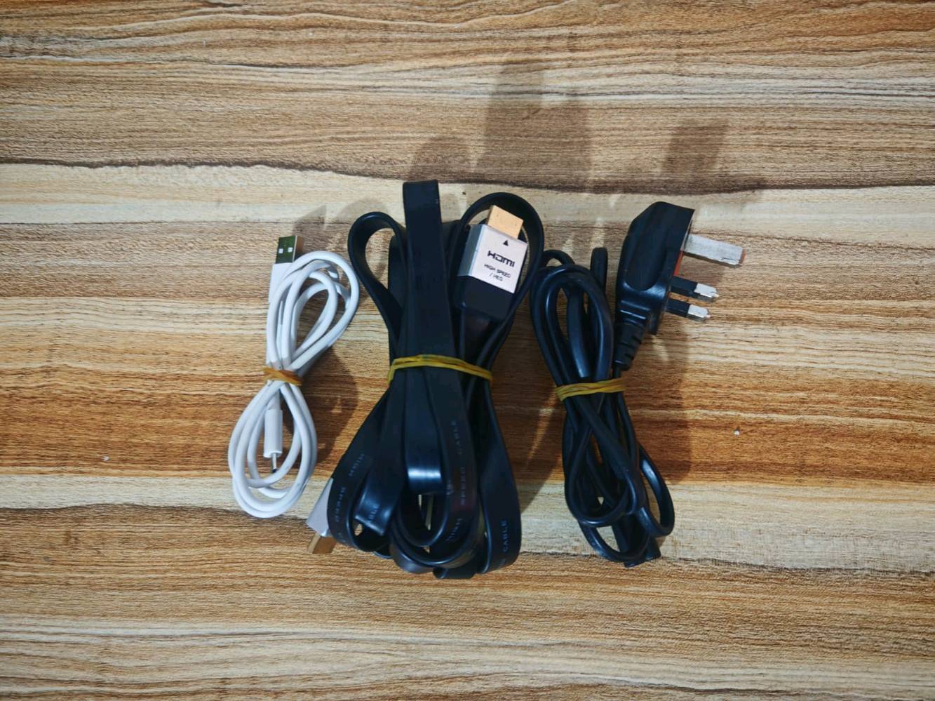 سلام عليكم بلي فور للبيع اونلاين نضام ١٣ تجي ويا ملحقاته وبي حساب وتجي ويا هديه قرص gta5  مكاني النجف و يوجد توصيل جميع محافضات العراق بسعر ٦ ألاف دينار عراقي وكذالك يوجد توصيل  في النجف بسعر ٣ دينار عراقي وسعر البلي ٢٥٠ الف قفل رقمي للتواصل والأستفسار ***********