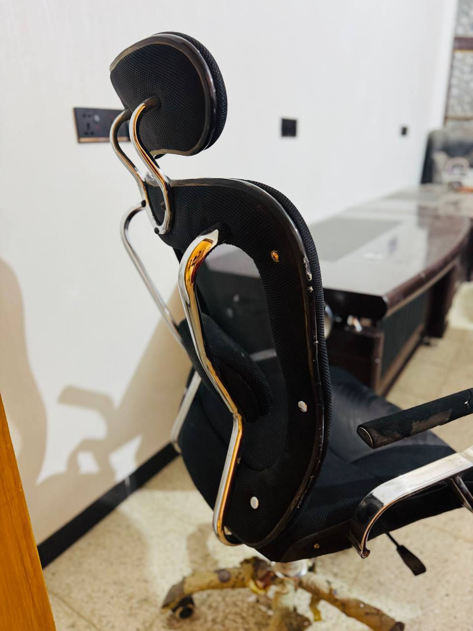 السلام عليكم كراسي دوار مكتبي الضخم كلش ثكيل وقوي جك طكتين *********** واتساب
