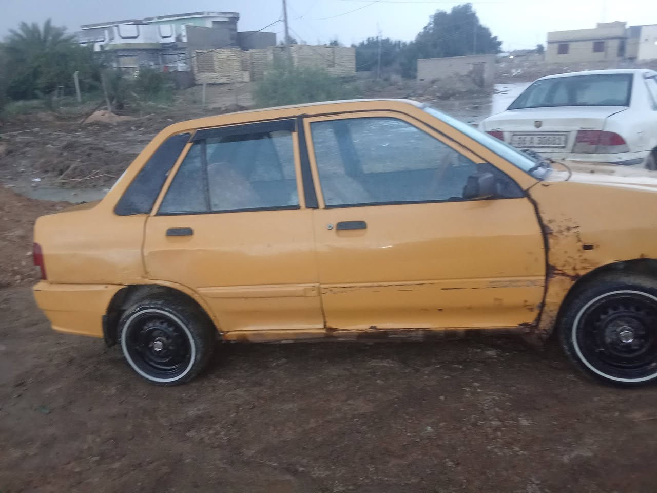 سايبا موديل 11رقم جديد باقي على استلام الوحات مكينه وكير مكفولات حداديه نص عمر مصفره  هيئه وغرامات تبريد شغال تخم تاير ابو الخطه كهربائيات شغاله كلها عوزها بس جاملغات الكدام ودعاميه لانه تعبانات السياره بدون ضربه السعر 15 وبيها مجال.    ***********
