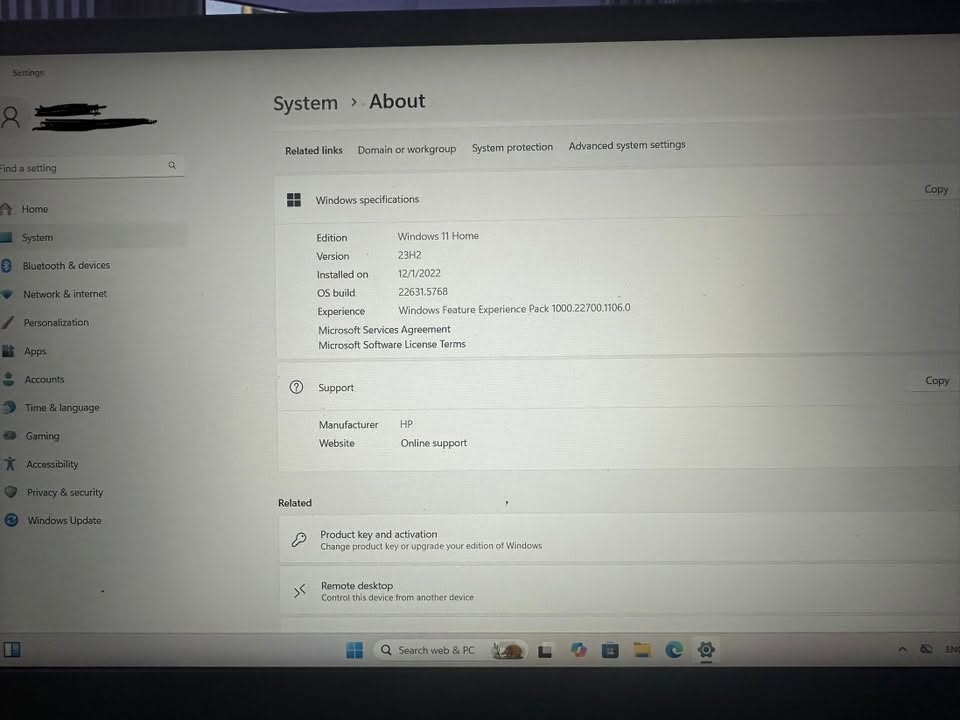 السلام عليكم شباب، عندي لابتوب HP Victus Gaming غني عن التعريف، نظيف جداً واستخدام قليل جداً ، الجهاز ما مفتوح ولا مصلح نهائياً، ومطوّر لأداء أعلى. سبب البيع عدم الحاجة (الشركة وفرتلي لابتوب عمل).

مواصفات الكاملة:
💻 الموديل: HP Victus Gaming 15
🧠 المعالج: Intel Core i5 (الجيل 12 - 12450H) أداء عالي وسريع جداً.
💾 الذاكرة (RAM): 16GB DDR4 (تمت ترقيتها لسرعة أكبر في الألعاب والبرامج).
💽 التخزين: 512GB SSD NVMe فائق السرعة.
🎮 كارت الشاشة: NVIDIA GeForce GTX مخصص للألعاب والمونتاج والبرامج الهندسية.
🖥️ الشاشة: بحجم 15.6 بوصة بتردد 144Hz لشغل وألعاب بسلاسة فائقة.
🔊 الصوت: نظام صوتي نقي جداً من شركة B&O العالمية.
💿 النظام: Windows 11 الأصلي مفعل رسمي.
🔋 البطارية: بحالة ممتازة جداً وتدوم لفترة طويلة نظراً لقلة الاستخدام.

الملحقات: الشاحن الأصلي الأصلي التابع للجهاز.
📌 الموقع:  بغداد 
💰 السعر: 850,000 دينار عراقي (وقابل للتفاوض  للشراي الجاد).
📞 للتواصل والاستفسار:
***********
ماسنجر غير متوفر   … ما افتحة
