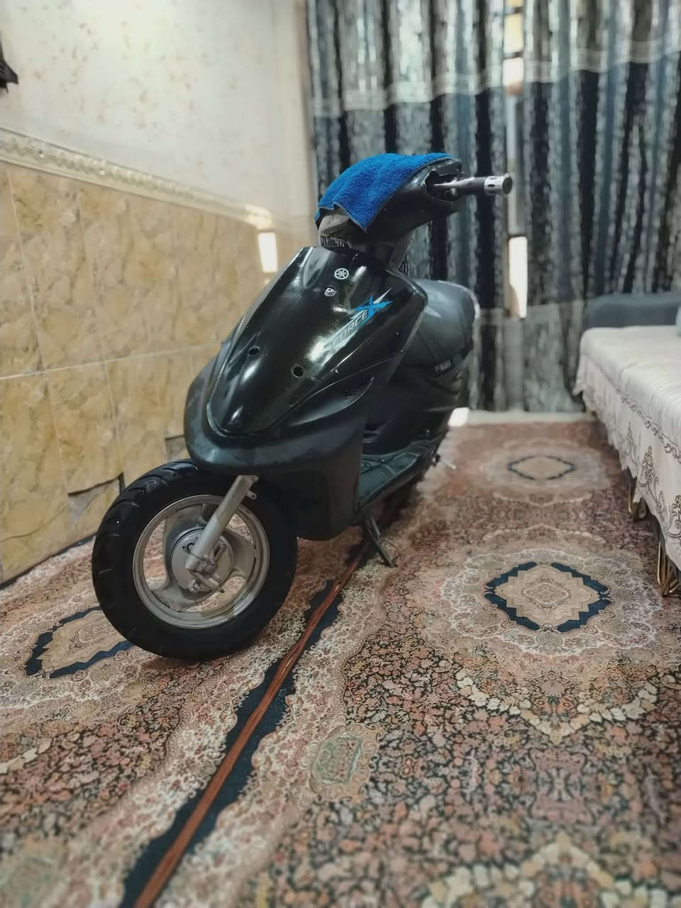 السلام عليكم دراجه ماكس قجمه للبيع مجفته جديد الدراجه حلوه عوزهه كابريتر السعر ٢٥٠ بيهه مجال المكان بغداد حي النصر ***********
