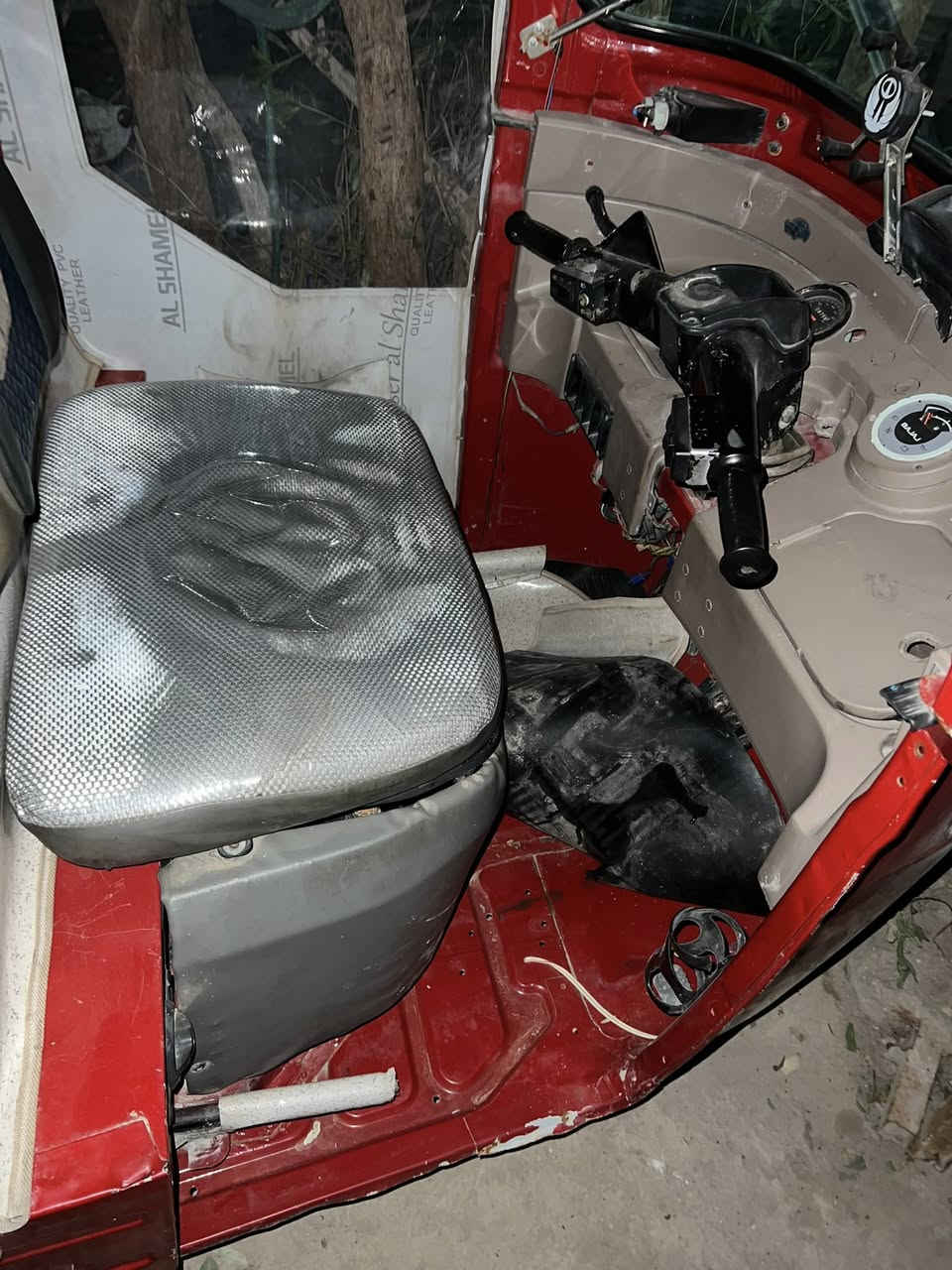 سلام عليكم تكتك مديل 2016وراق مو رقم بيه ٣اوراق ضايعه وتكفل سرقه وعشار وقانون تكتك معمره كامل كهربائيات كله شغاله دبلات جدد زنجيل جديد ثفيره جديده تكتك عوزه خشم سلف تعبان وكابريتر تنضيف عنوان بغداد ام الكبر الاغزلان سعر 3وبيه مجال ***********
