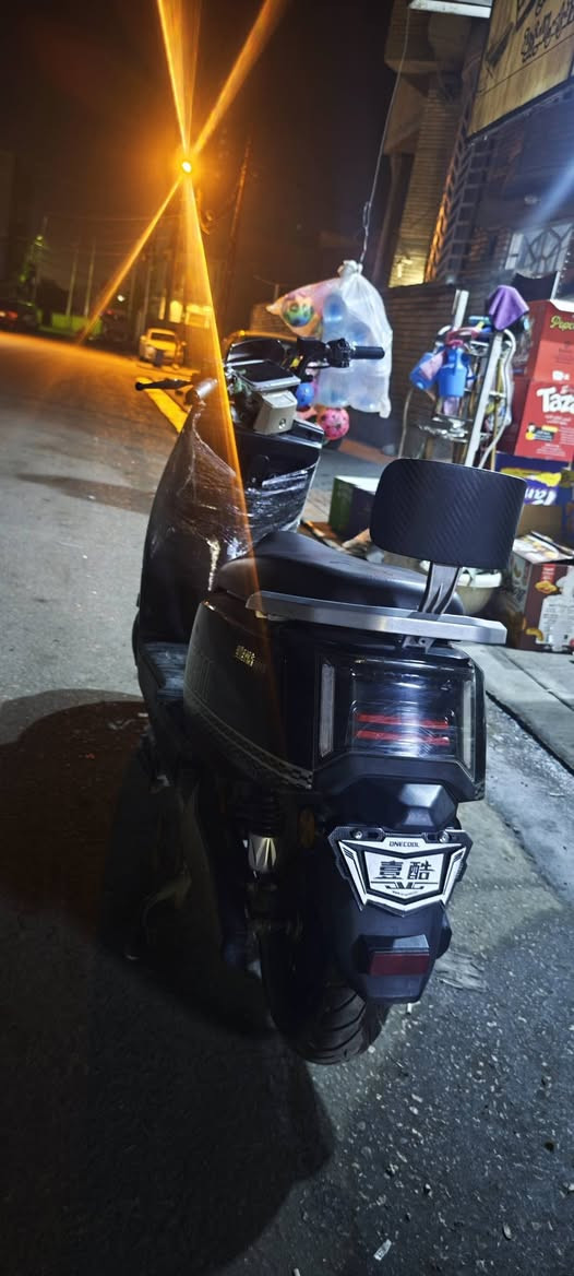 سلام عليكم دراجه شحن نوع تاينلج الصقر
مواصفات معروفه 
6 بطريات دبل 💡💫
نضام p=💡💫
نضام R بك 💡💫
سويج وبصمه 💡💫
موديل 2025💡💫
لايت زنون عالي وناصي 💡💫
سرعه الحقيقي 80 😱💡💫
البطريات قبل 4 ايام بدلتهن 💡💫
جك نص وجك عدل 💡💫
الدراجه اي نقص ما بيها وين متريد افحص 
مكاني نجف حي السلام سعرها 600 وبيها مجال رقمي لل تواصل ***********
