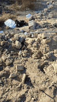 ‬نصف قطعة 100 متر  زراعي سند 25 وبيها قرار محكمة الوجه 5 والنزال 20 ال...