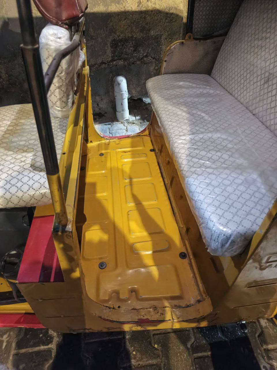 سلام عليكم تكتك موديل 20 بشهر 11 مكاني بالتنومه سعر ب6ملايين وبيها مجال رقم راعيها ***********
