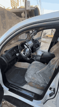 السلام عليكم🌹
لاندكروزر موديل 2011 ستينية🤍
 فول مواصفات👆 
 فتحة شاشة حساسات أمامية وخلفية كاميرا ثلاجة كشنات جلد  كهرباء تحكم ستيرن لايتات زنون
 ستة سلندر ماشية 150الف  مكفولة من الصبغ والضربة والتبديل 
رقم شمال بسمي سنوية جديدة
 مكان السياراة حلة 🙏
سعرها 325 وبيها مجال بسيط حگ الجيه 🤎
رقمي *********** متواجد عل واتساب و الماسنجر
