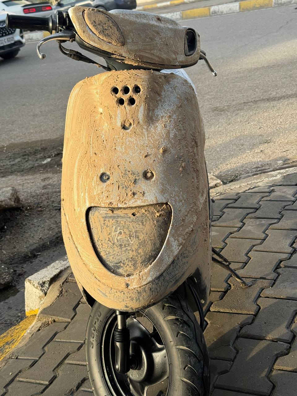 ياماها 5 زروف ياباني ماطور كفاله عامه محرك ناعم مامفتوح كابريتر بلادي كهربائيات وسلف  ودشبول كله شغال شاصي شرط اكسل شرط محرك شرط ماطور كله بل شرط مابيه اي عطل أو نقص سعره180  بيه مجال قليل ***********
