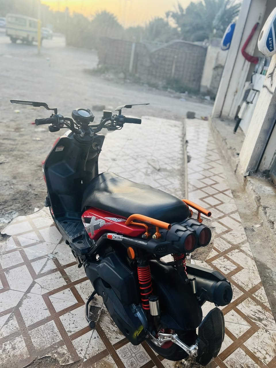 سلام عليكم دراجه حاويه بلكارتون كفاله عامه سعر 1450بيهه مجال مكان ناصريه مركز ***********
