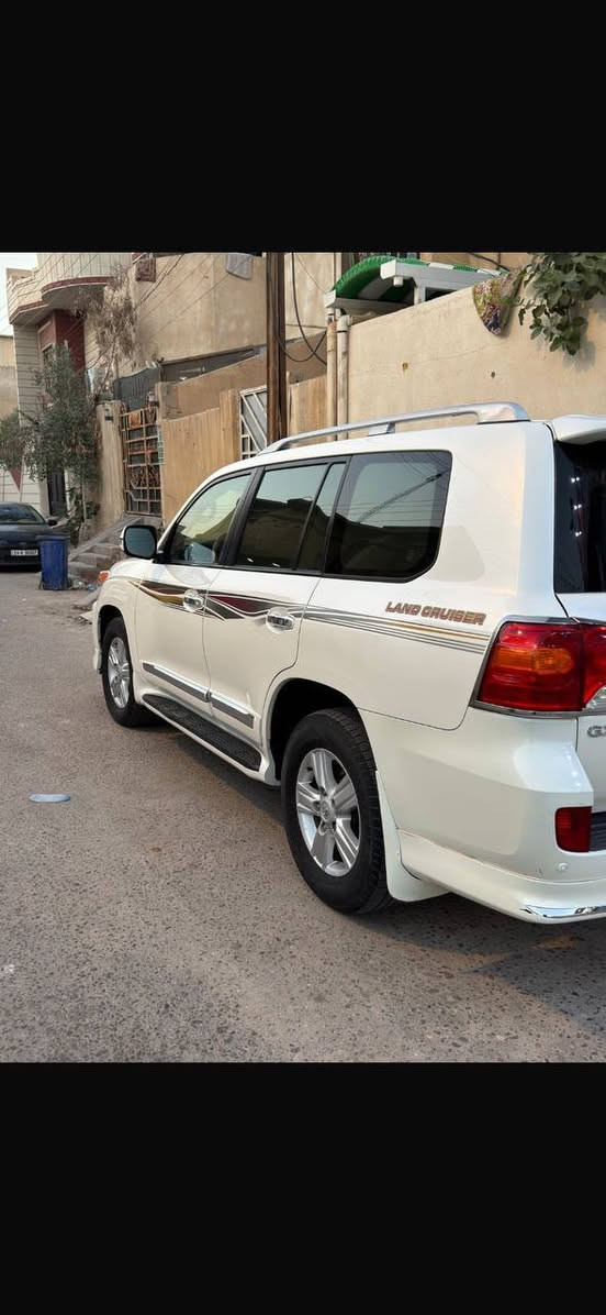 السلام عليكم لاند كروز 2013 وارد خليجي 

GXR مواصفات 

ترحيب ذاتي ودخول 
تبريد اكثر من قطعه 
مكينه 8 سلندر 
تحكمات ستيرن 
قياده ذاتيه 
اشاير بالمري 
نظام ايكو 
مانع انزلاق 
كامرات  
شاشات  كبيره 
لايتات زنون 
تبريد فريز 
تخم تايرات كارتون 
حداداه 100/100
حساسات 
حساس تايرات 
تحكم مرايات 
فتحه سقف  كهربائيه
كشنات كهربائيه بلاضافه إلى تحكم شاشه 

كفاله كير ومحرك شرط فحص 

كفاله عامه طك عدا بارد على كد شبر فقط 

مكانها البصره ورقم بصره الجديد تحويل ثاني يوم 

سياره ما تصرف عليها بس بانزين 

ماشيه 110 حقيقي 

الرقم *********** اتصل

  سعرها جوه سوك 

السعر 335 وبيها مجال 

بيع مستعجل جدا  جدا 

سياره نظافتها احله من صور تجي وتشوف البصرة, العراق
