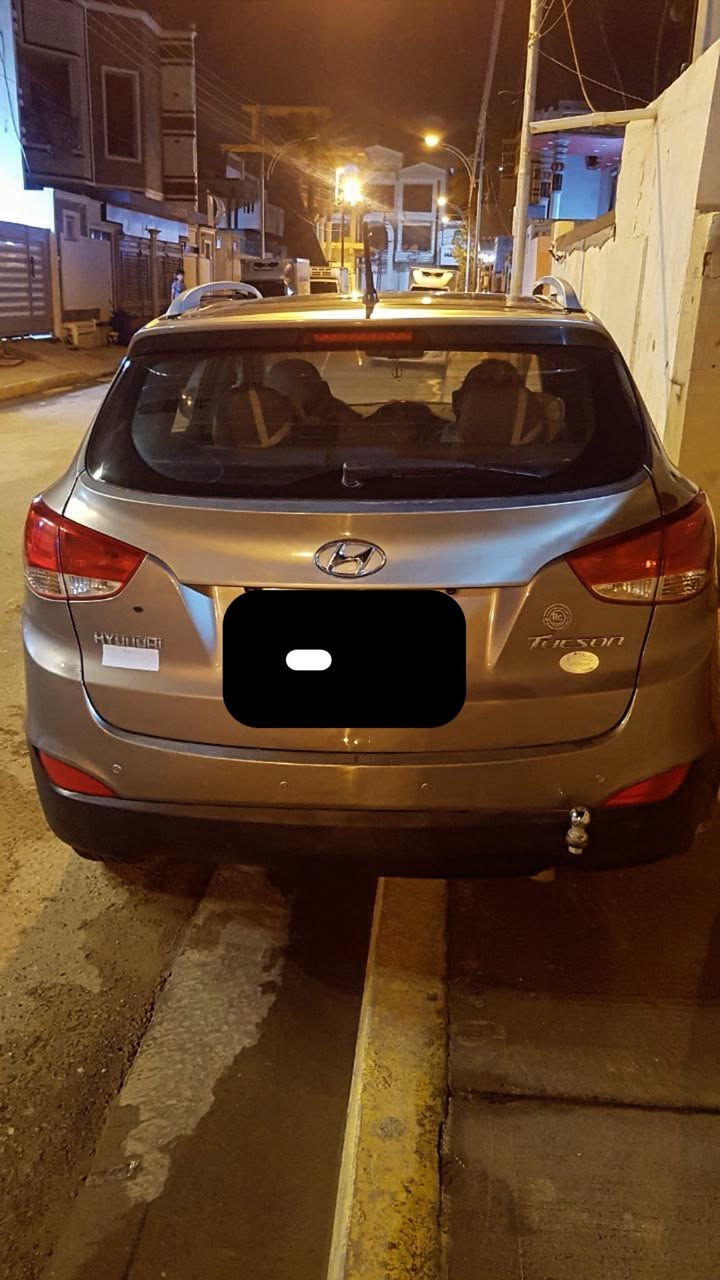 توكسان موديل 2012 خليجي نص فول محرك 2000 دوش
بانوراما
شاشه 
كامره
حساسات
تحكمات ستيرن
الارضيه مبطنه جلد
اشاير بالمري
تبريد ثلج
الرقم الجديد سنويه 2030
ضررها صبغ نص باب مال السكن بدون معجون
وبارد بالجاملغ الخلف السايق
السعر 12700$ وبيها مجال
الاستفسار خاص او على الرقم ***********
