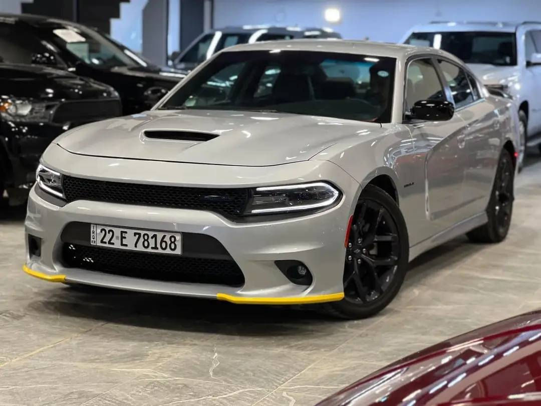 السلام عليكم حبايب 
للبيع جارجر. Rt 2021 
فول غرفه كنتاره    
لون سلفر  
السعر. 220$    وبيها مجال
جديده كلش  
 ضررها جانبي بجم كبس شركة 
سياره جاهزه واحلى من صور 
كزوز رياضي اصل
اي استفسار اتصل على الرقم
***********
