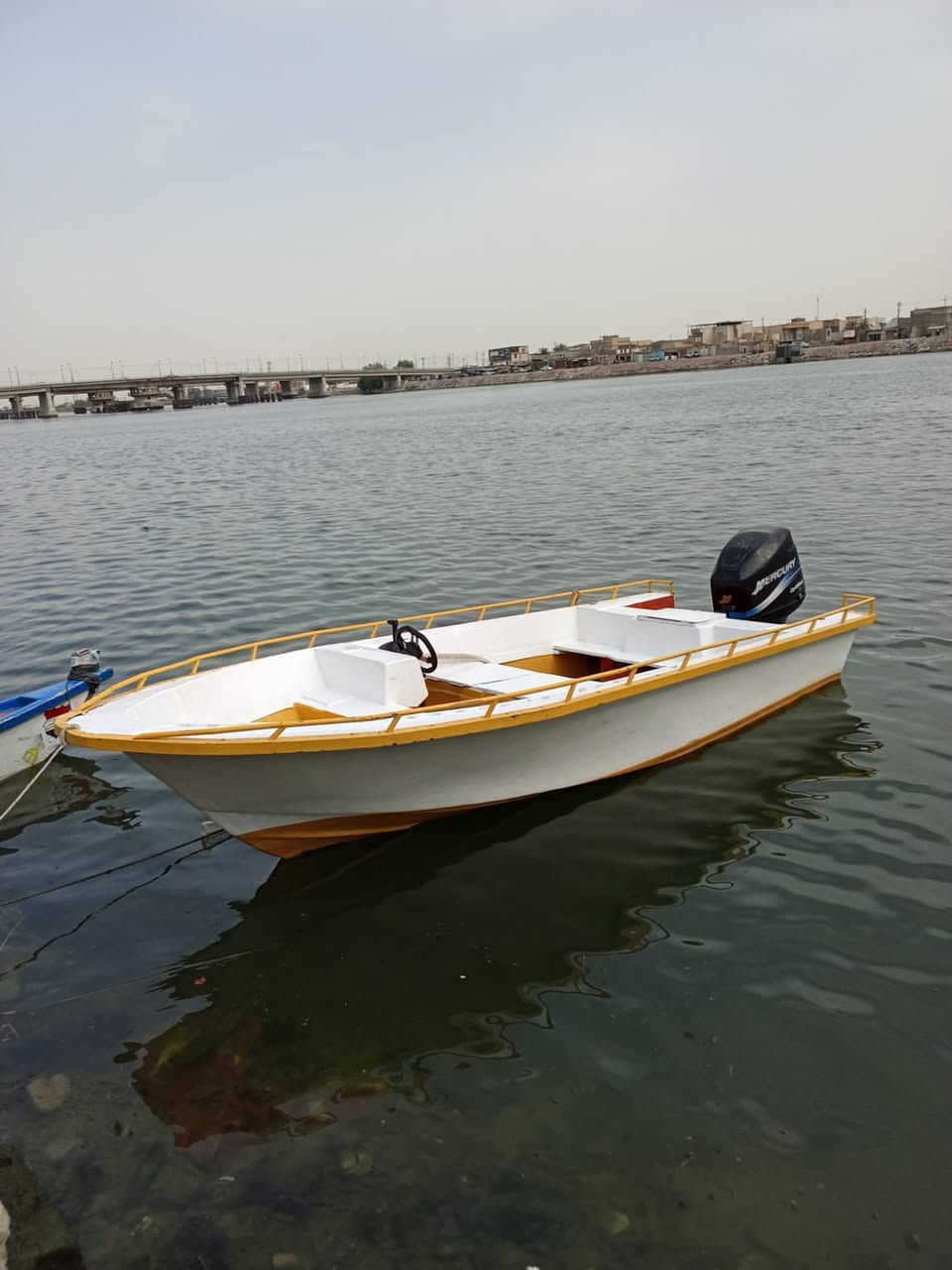 سلام وعليكم  للبيع زورق يوسفي كويتي 5/ونص زورق جاهز مكينه ماركلي اوبتي ماكس 250مكاني بصره گرمت علي خوان انه مكلف بل نشره شراي يتصل او يراسل وتساب ***********
