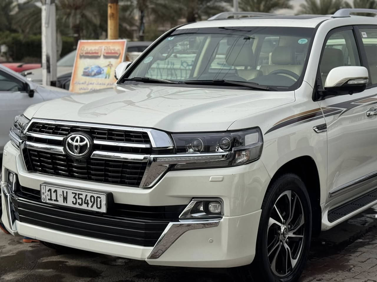 السلام عليكم 
لاندكروز فطيم 
موديل 2016 خليجي 
ماشية 127 الف كيلو
رقم بغداد بسمي
بصمة
تشيغل عن بعد
شاشة اندرويد
كشنات جلد وكهرباء ثنينهن
فول تحكم ستيرن
لايتات عالي ناصي زنون
فتحة سقف
تبريد منفصل 3 قطع
تخم تاير ويل اصلي وكالة حجم 20
مكينه 6 سلندر 4000
داخل صاج
مري شفط
حساس امامي خلفي
كامرات 4 محيطية 360 درجة
فورويل دفع رباعي
السعر 445 بيها مجال بسيط
بيها صبغ بسيط اثر طخة موضحة بالفديو 
مكاني بغداد البنوك
***********
