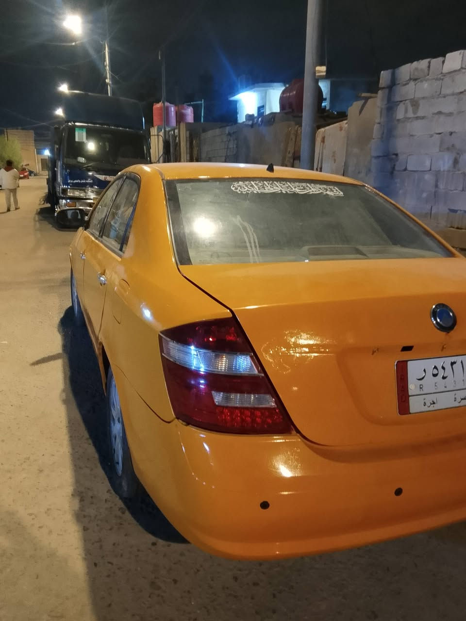 سلام عليكم سياره جيلي موبل 2014 جاهزه حداديه تخم تاير بيع مستعجل السياره لسعر 45 العنوان بصره حي الاصدقاء ***********
