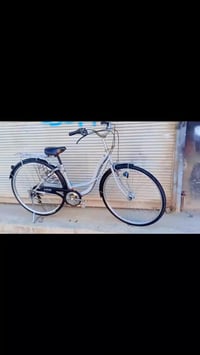 حله ابو خستاوي • شارع الغسل • دراجة