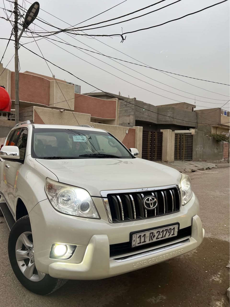 سلام وعليكم برادو 2013 كويتي سياره مكفوله من الصبغ جديده بمعنئ الكلمه جديده حيل رقم بغداد تحويل ثاني يوم سعر 300 وبيها مجال رقم الهاتف ***********  ￼ بعقوبة, ديالى
