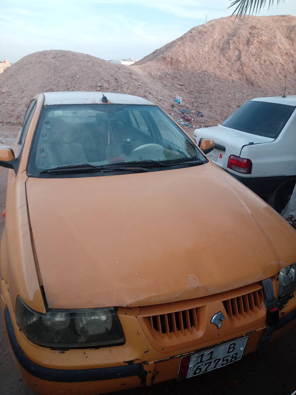 السلام عليكم سمند للبيع١٢محرك مكفول تخم تاير رقم بغداد انكليزي  حداديه جديده كهربايات كلها شغاله السعر ٢٥ بيه مجال قليل مكان البصره الزبير ***********
