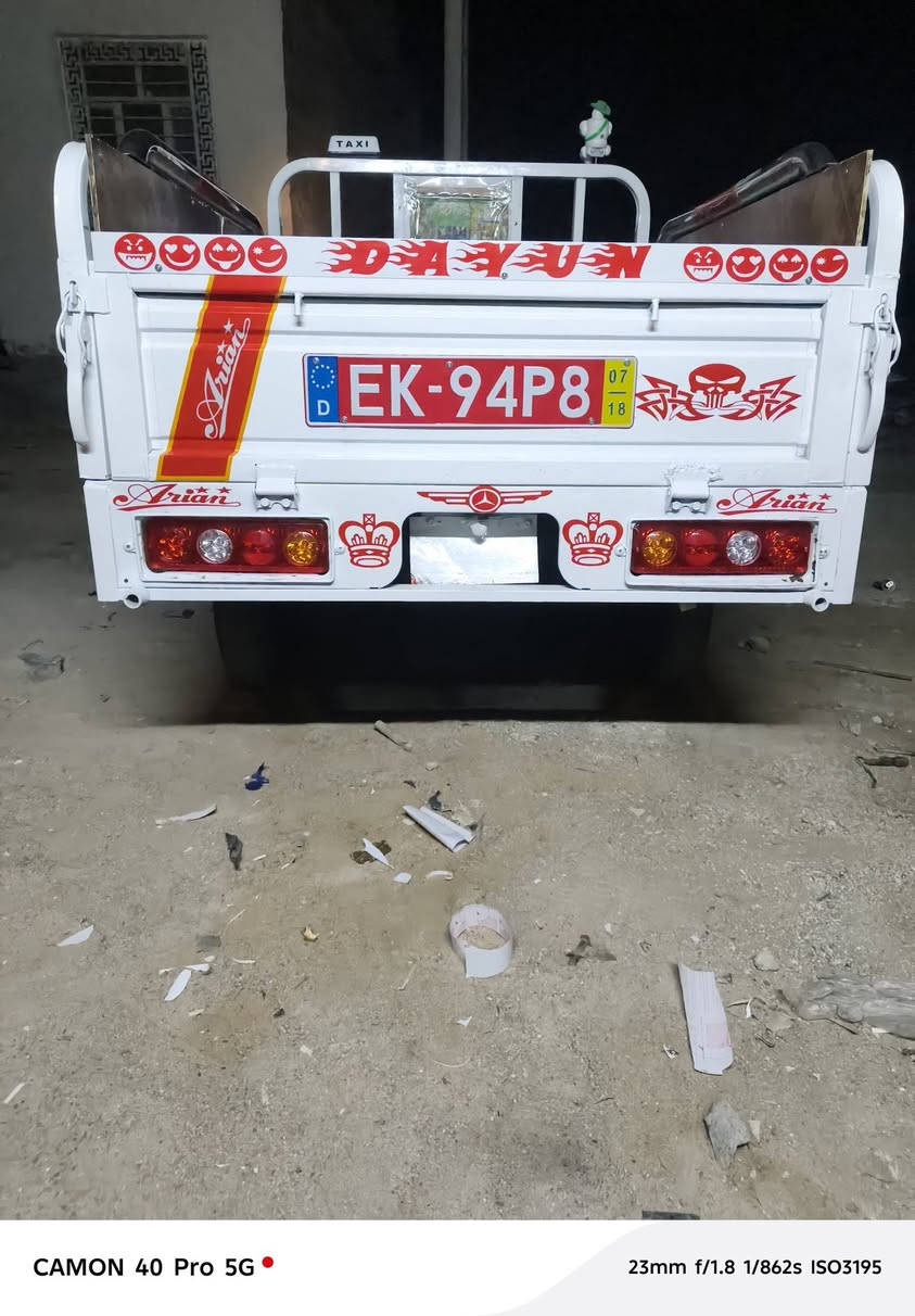 السلام عليكم ستوته دايون موديل 2021/تعمير 26كله جديد ستوته جاهزه وخير من الله برغي ما عوزه. سعره مليون و 850وبيه مجال حك جيه ناصريه مركز. ***********
